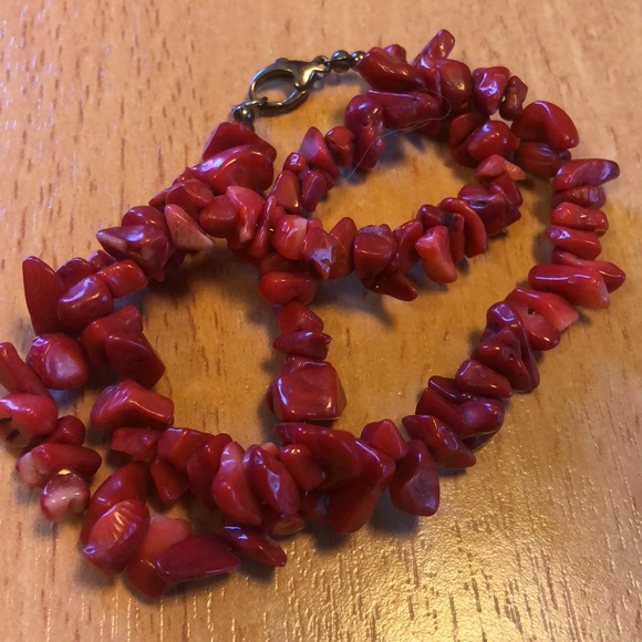Coral beaded necklace with clasp approx 16” handmade - Picture 3 of 3
